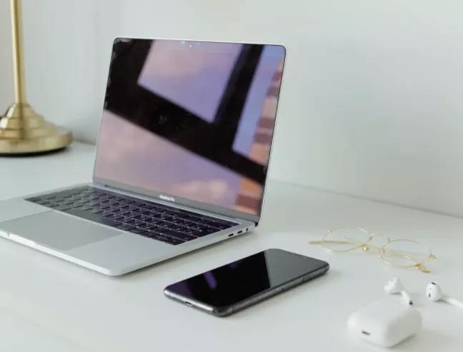 普樂(lè)斯等離子清洗機(jī)可處理顯示面板