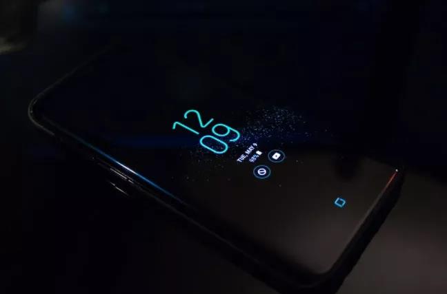 普樂(lè)斯等離子清洗機(jī)可處理顯示面板