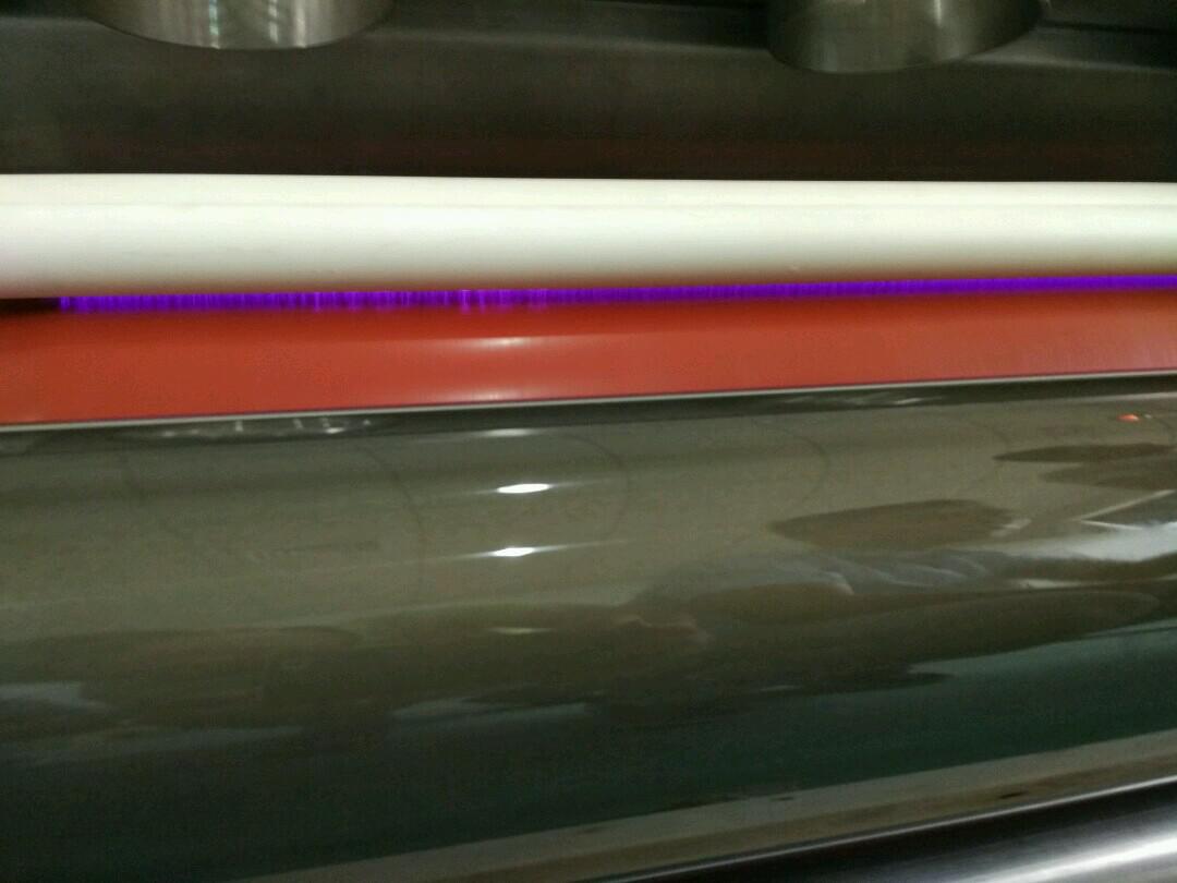 低溫等離子處理技術(shù)處理太陽(yáng)能背板