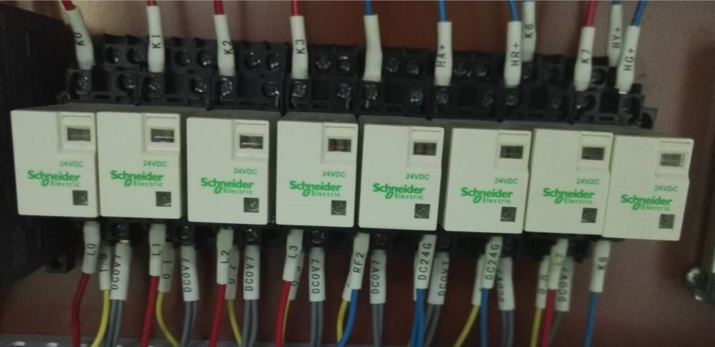 真空等離子清洗機(jī)用到的8個(gè)中間繼電器-普樂斯等離子清洗機(jī)