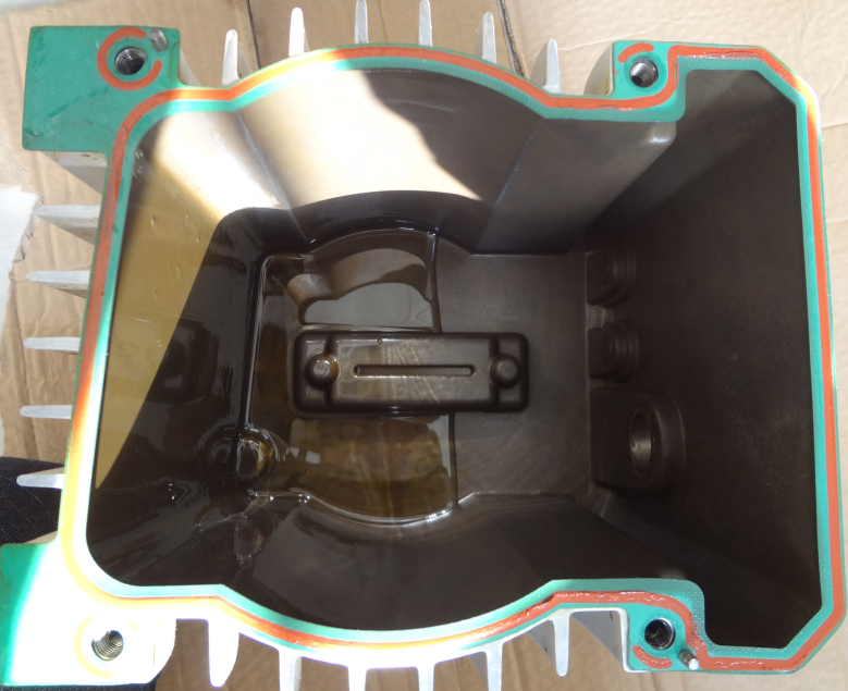 檢查真空泵內(nèi)油是否排盡-普樂斯等離子清洗機