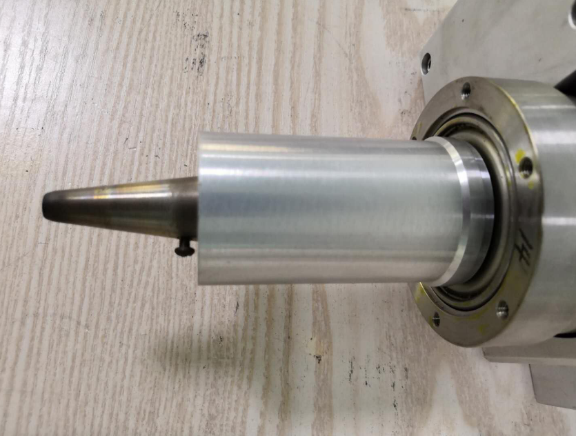 更換常壓等離子處理機內(nèi)電極-普樂斯等離子清洗機