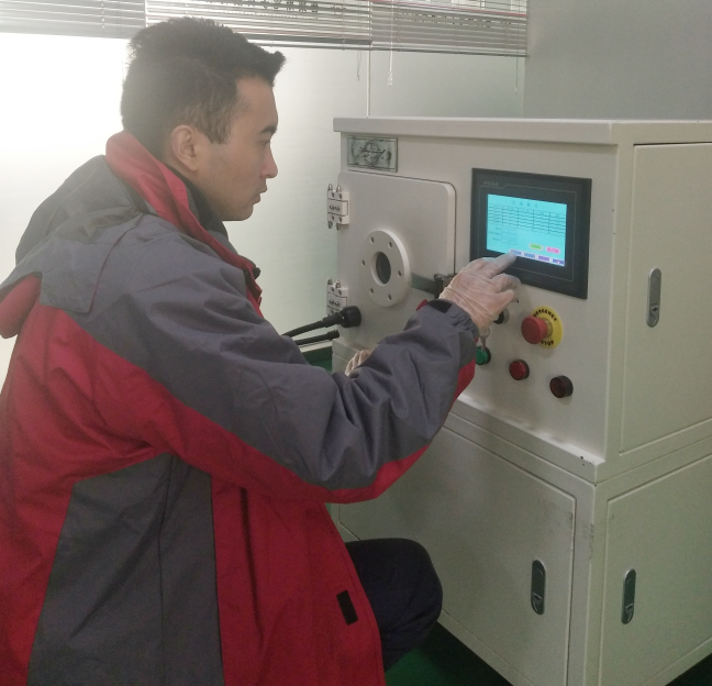 普樂斯等離子體表面處理設(shè)備調(diào)試使用-采購等離子體表面處理設(shè)備前你需要知道的兩個(gè)表面處理功能