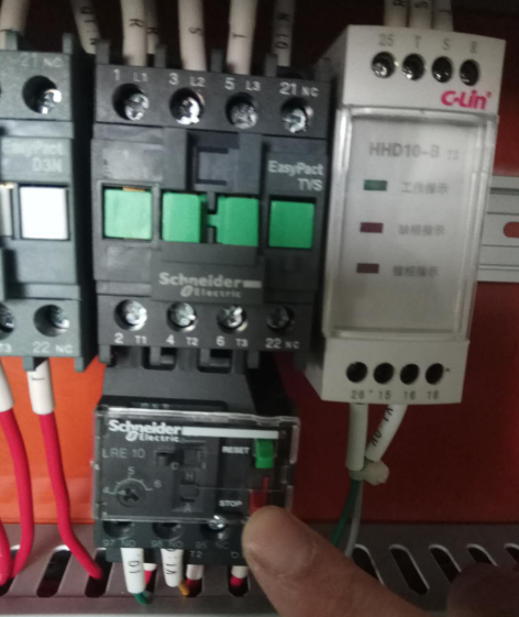 等離子表面處理系統(tǒng)真空泵過載處理-普樂斯等離子清洗機