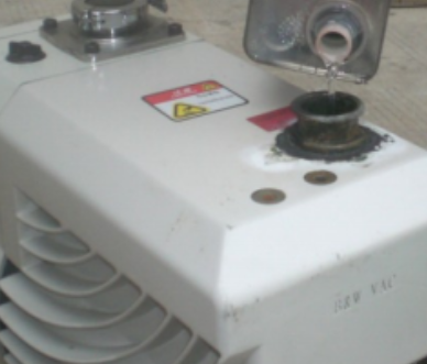 真空等離子清洗機真空泵油排氣口注入-普樂斯等離子清洗機