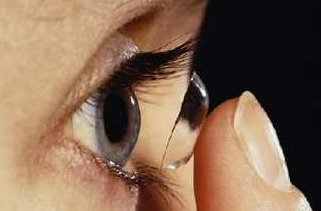 角膜塑形鏡的護(hù)理液護(hù)理跟等離子清洗機(jī)處理有區(qū)別嗎？-普樂(lè)斯等離子清洗設(shè)備