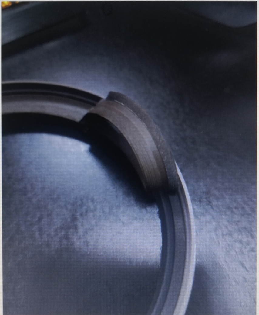 經(jīng)鈉萘溶液處理后的PTFE汽車唇形油封的粘接強(qiáng)度測試-普樂斯