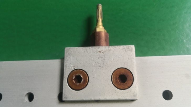 【普樂斯】真空等離子清洗機(jī)電極饋入